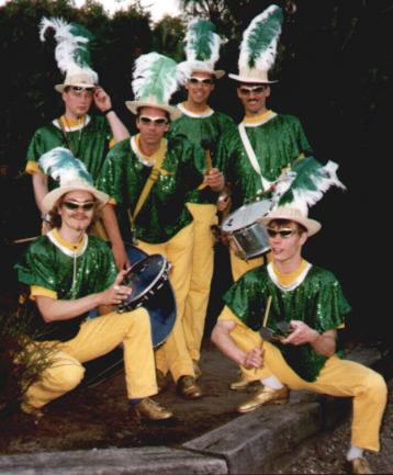 samba2.jpg (29801 bytes)